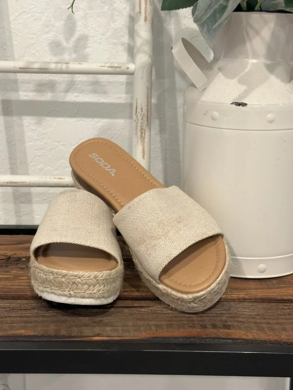 Soda Cream Espadrille Platform Slide Sandals Size 9